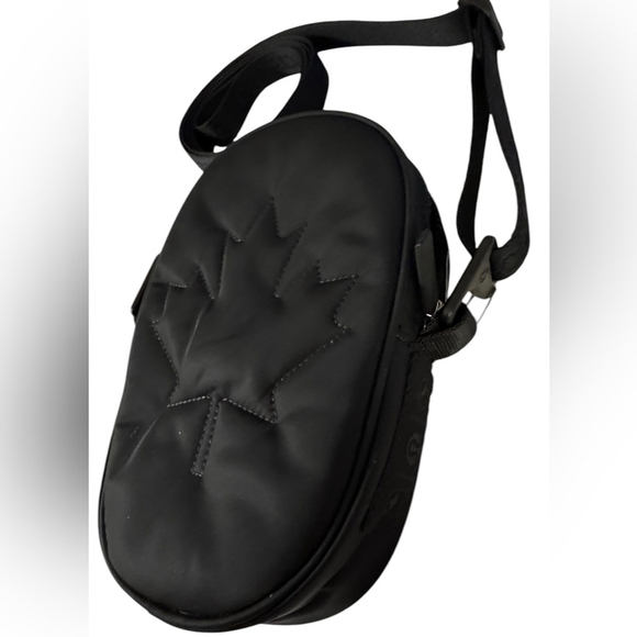 Lululemon Future Legacy Crossbody Bag Black NWT Team Canada - Picture 2 of 10